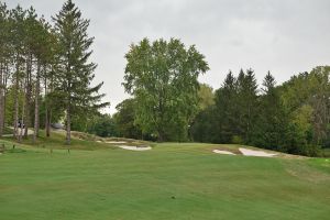 Lac La Belle 7th Approach